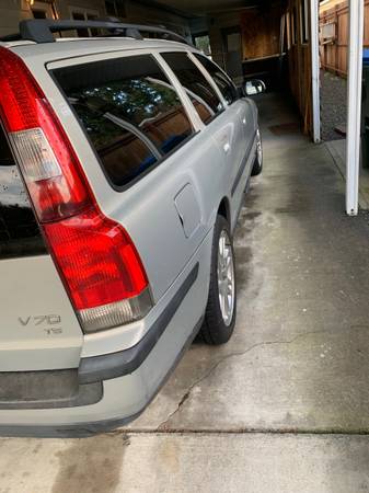 CLEAN Volvo V70 T5 for sale in Lacey, WA – photo 12