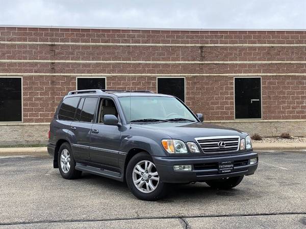 2005 Lexus LX 470: LOW MILES 4x4 Night Vision 3rd Row Seat for sale in Madison, WI – photo 2