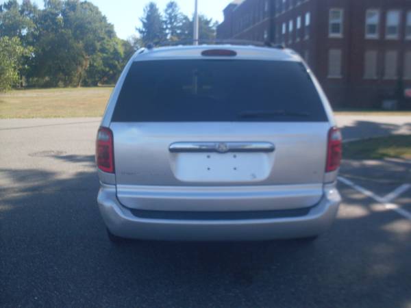 2002 CHRYSLER TOWN &COUNTRY 95 k for sale in Islandia, NY – photo 7