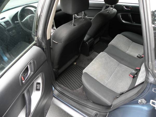 2005 SUBARU OUTBACK Legacy ....... Winter Package ... LOW MILES .. for sale in Kirkland, WA – photo 10