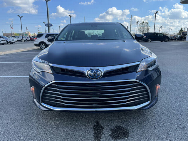 2018 Toyota Avalon Hybrid XLE Premium FWD for sale in Fishers, IN – photo 2