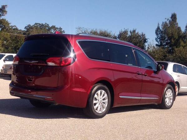 2019 Chrysler Pacifica Touring L Extra Low 8K Miles Factory... for sale in Sarasota, FL – photo 4