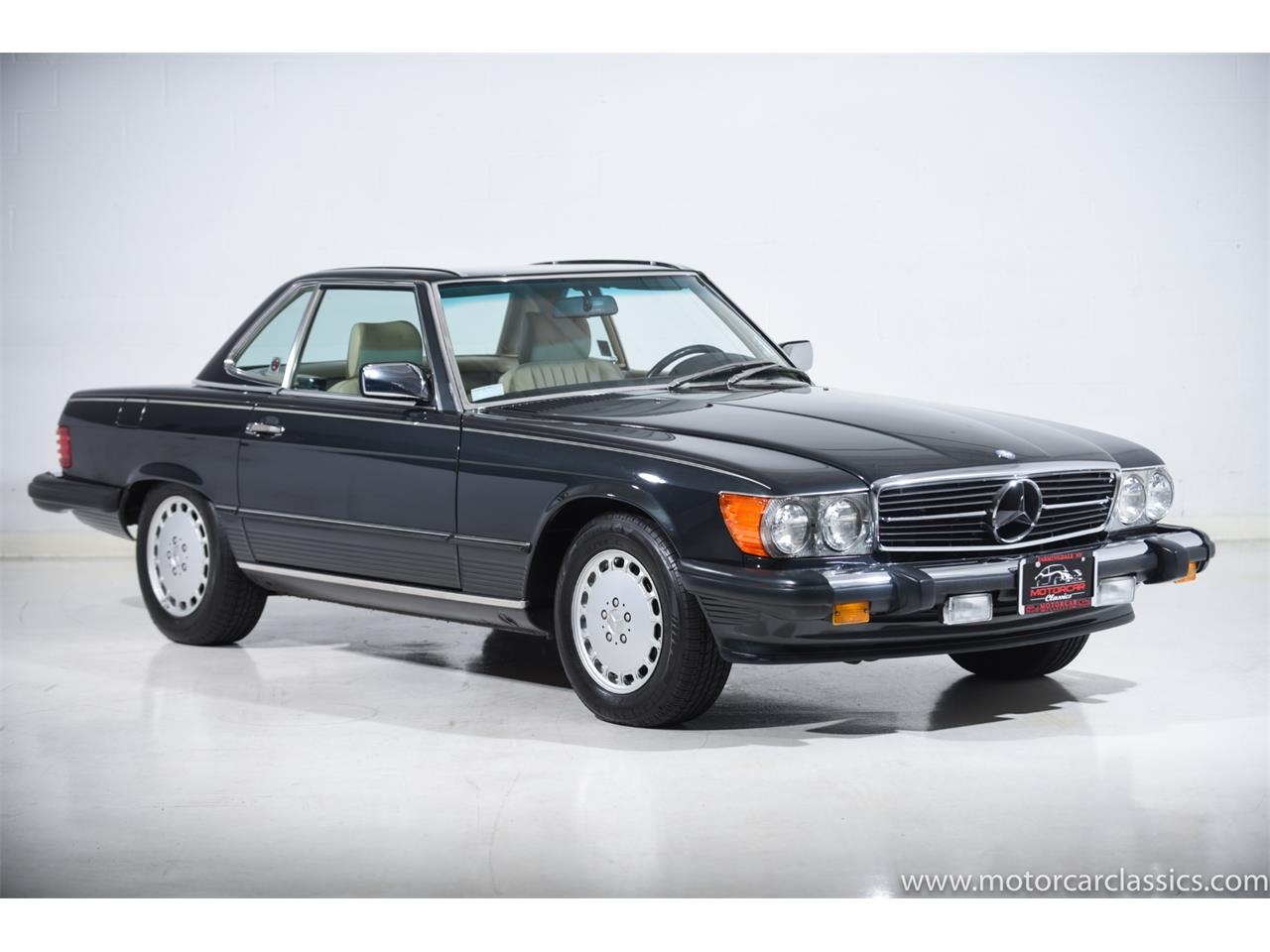 1989 Mercedes-Benz 560 for sale in Farmingdale, NY