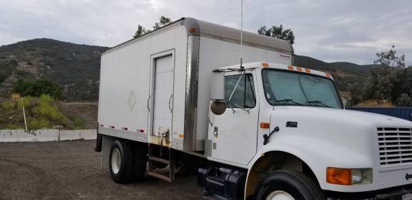 1995 International 4900 for sale in Lakeside, CA – photo 3