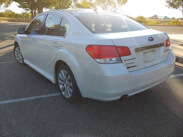 2011 SUBARU LEGACY 2.5i AWD LEATHER! SUNROOF! 1 OWNER! PRISTINE COND! for sale in Norman, KS – photo 4