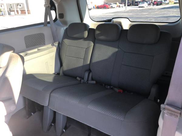 2010 Chrysler Town Country 4dr Wgn LX *Ltd Avail* for sale in FAIRVIEW HEIGHTS, IL – photo 15