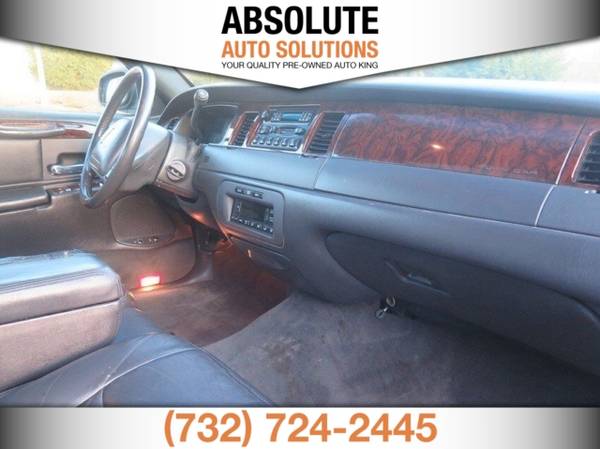2000 Lincoln Town Car Executive 4dr Sedan - - by for sale in Hamilton, NY – photo 6