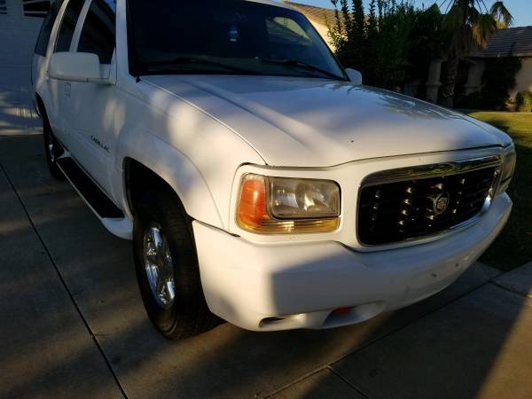 Cadillac LUXURY Escalade 4x4 (Lower miles at 169k) for sale in Sparks, NV – photo 2
