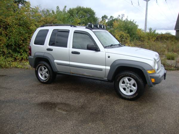 2005 Jeep Liberty 4X4 Diesel (1 Owner/Low Miles) for sale in Arlington Heights, IL – photo 14