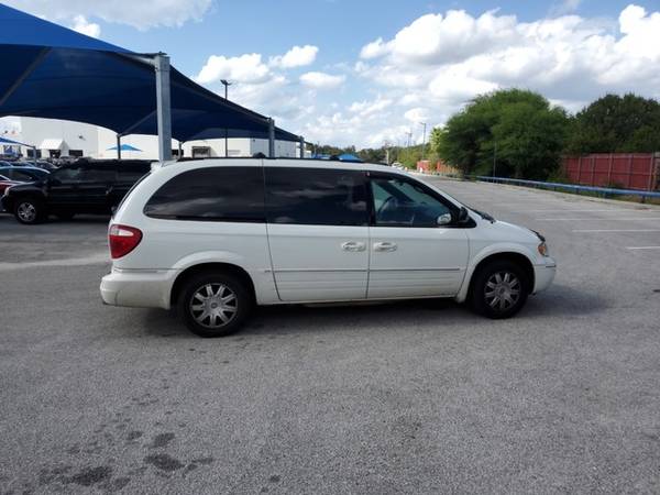 2005 Chrysler Town & Country Stone White FANTASTIC DEAL! for sale in San Antonio, TX – photo 7