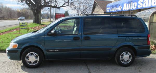 LOW MILES!*CHEVY VENTURE VAN "LS"*3RD ROW SEAT*RUNS GREAT*CLEAN! -... for sale in Waterford, MI – photo 2