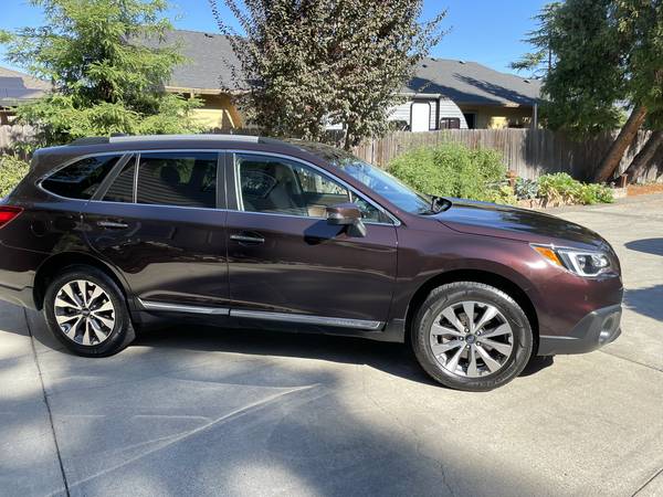 Subaru Outback 2017 3 6R Touring for sale in Medford, OR – photo 3