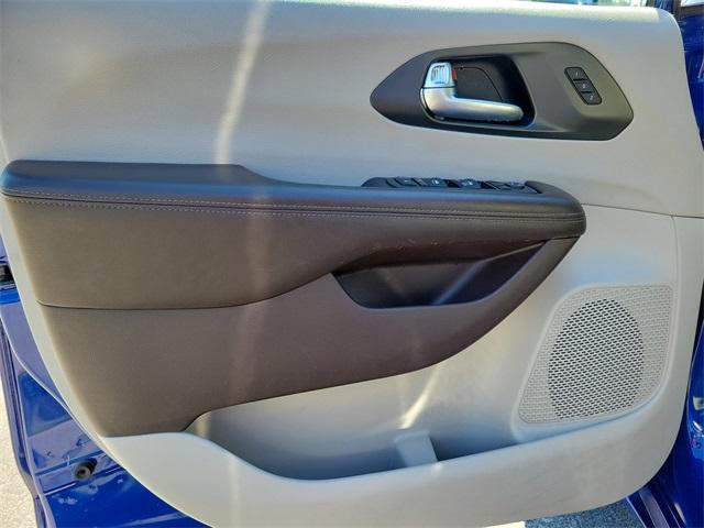 2021 Chrysler Pacifica Touring-L for sale in Raleigh, NC – photo 12