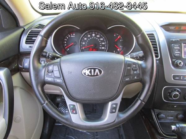 2014 Kia SORENTO LX - AWD - REAR CAMERA - BLUETOOTH - HEATED SEATS for sale in Sacramento, NV – photo 7