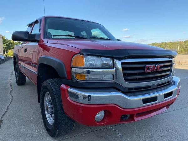 2004 GMC Sierra 2500HD SLE Extended Cab 4WD - 6.0L V8 for sale in Uniontown, IN – photo 11