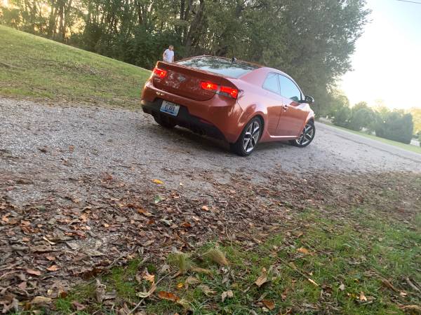 2010 Kia Forte koup for sale in Georgetown, KY – photo 3