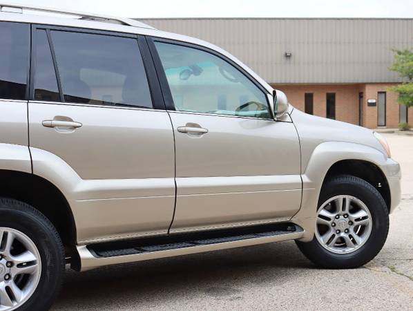 2005 LEXUS GX470 AWD SERVICED 3RD-ROW LEATHER HTD-SEATS CLEAN - cars for sale in Elgin, IL – photo 6