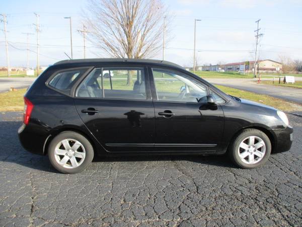 2008 Kia Rondo 4 CYL One Owner - cars & trucks - by owner - vehicle... for sale in New Lenox, IL – photo 2