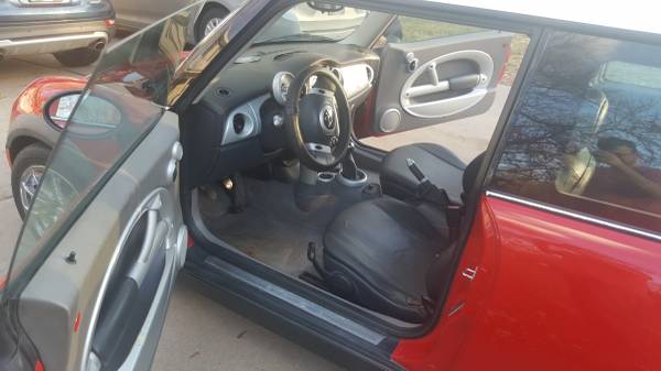 2002 Mini Cooper. Fun & great gas millage - cars & trucks - by owner... for sale in Minneapolis, MN – photo 9