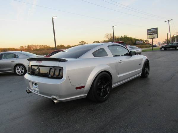 2006 Ford Mustang Coupe GT with Rear window defroster for sale in Grayslake, IL – photo 8