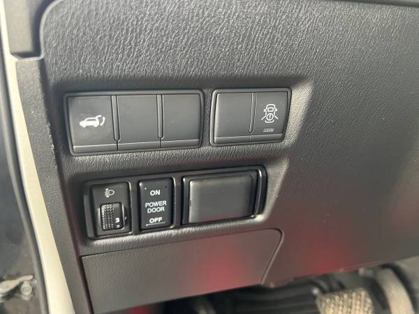 2019 Nissan Armada SV AWD Heated Seats Autostart 3rd row seat - cars for sale in Anchorage, AK – photo 7