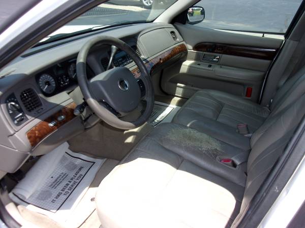 2010 MERCURY GRAND MARQUIS ULTIMATE EDITION - - by for sale in RED BUD, IL, MO – photo 17