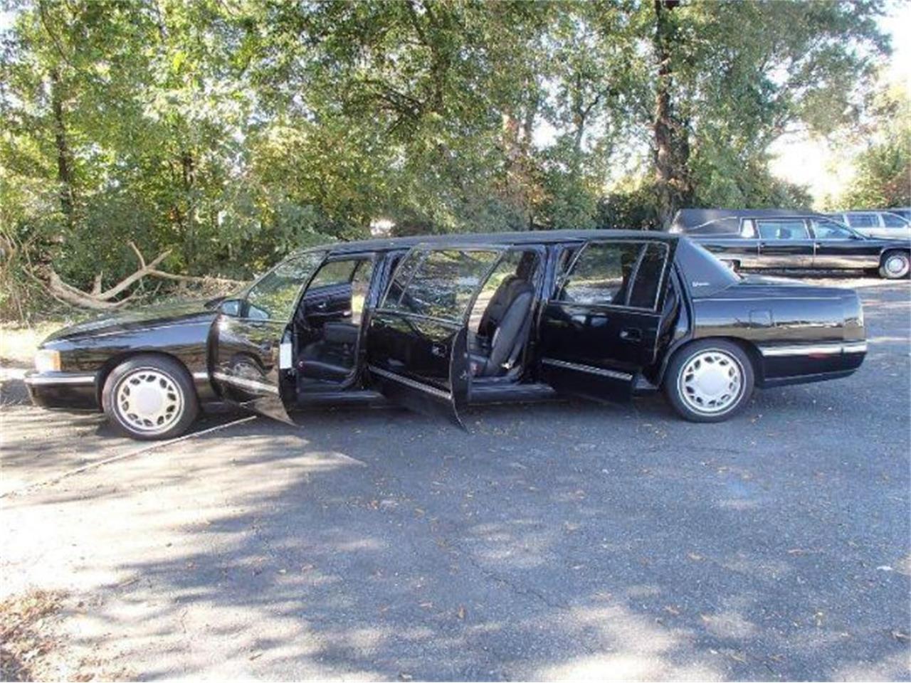 1998 Cadillac DeVille for sale in Cadillac, MI – photo 24