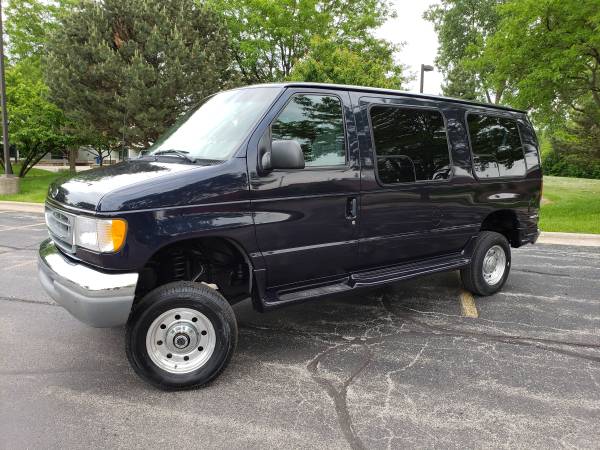2001 FORD E250 QUIGLEY CONVERSION 4x4 HANDICAP WHEELCHAIR ACCESSIBLE for sale in Skokie, IL – photo 2