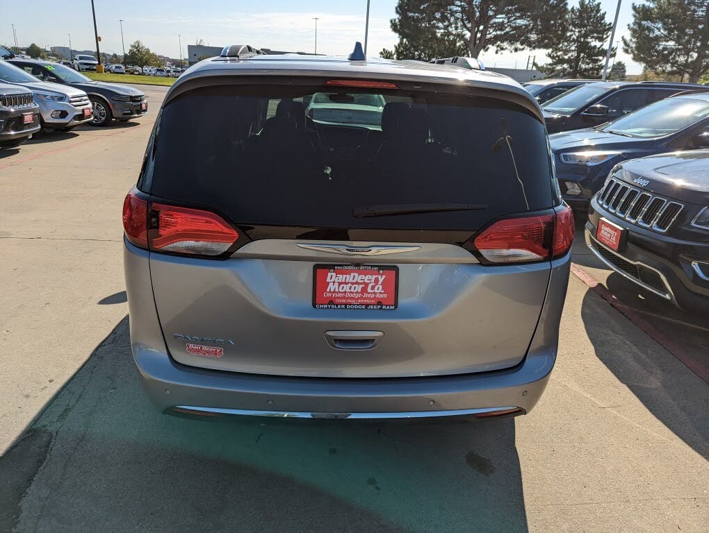 2020 Chrysler Pacifica Touring L FWD for sale in Waterloo, IA – photo 15
