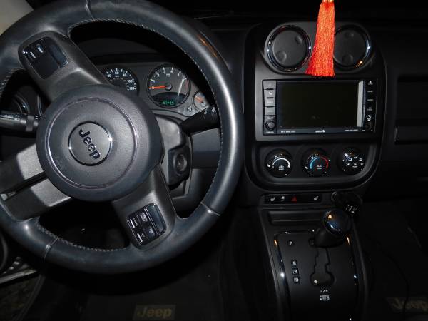 2011 Jeep Compass for sale in Latrobe, PA – photo 15