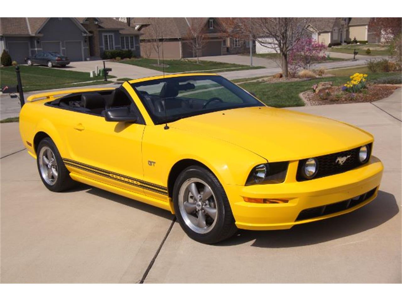 2006 Ford Mustang for sale in Cadillac, MI – photo 2