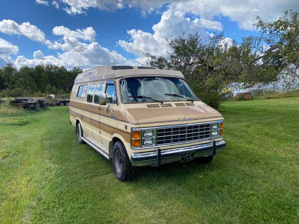 1985 Dodge b250 camper van for sale in Columbus, OH