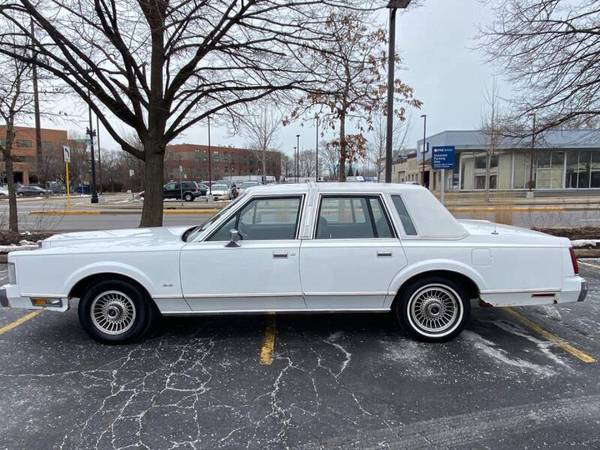 1985 LINCOLN TOWN CAR SIGNATURE 5.0L V8 74K GOOD TIRES 766196 - cars... for sale in Skokie, IL – photo 4