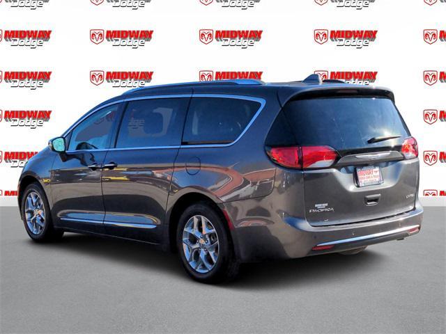 2019 Chrysler Pacifica Limited for sale in Chicago, IL – photo 5