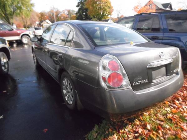2005 Nissan Altima for sale in Bloomer, WI – photo 3