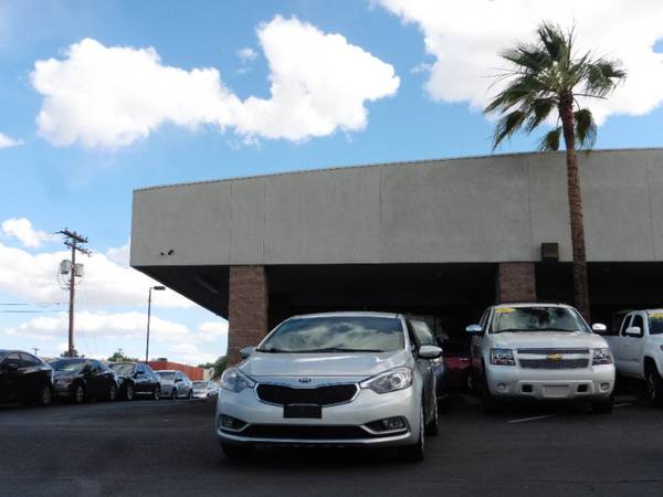 2015 Kia Forte 5dr HB Auto EX / LOW MILES / GAS SAVER!... for sale in Tucson, AZ – photo 3