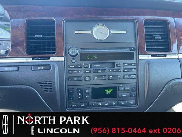 2003 Lincoln Town Car Executive - sedan - - by dealer for sale in San Antonio, TX – photo 18