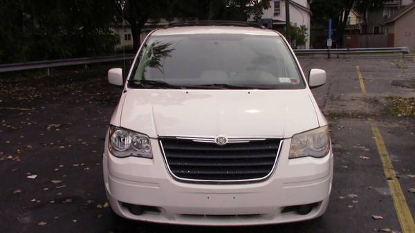 2008 Chrysler Town and Country Touring Minivan **3rd Row**DVD Player** for sale in Lockport, NY – photo 2