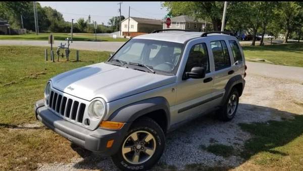 2005 JEEP LIBERTY 4X4!!! SNOW??? WHO CARES!!! - cars & trucks - by... for sale in Spring Hill, MO – photo 8