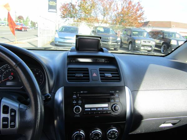 2009 Suzuki SX4 Touring AWD, 119k Miles, Navigation, Keyless Start for sale in Portland, WA – photo 19