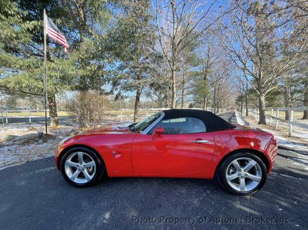 2006 Pontiac Solstice 2dr Convertible Aggressive V - cars & for sale in Bloomington, IL – photo 2