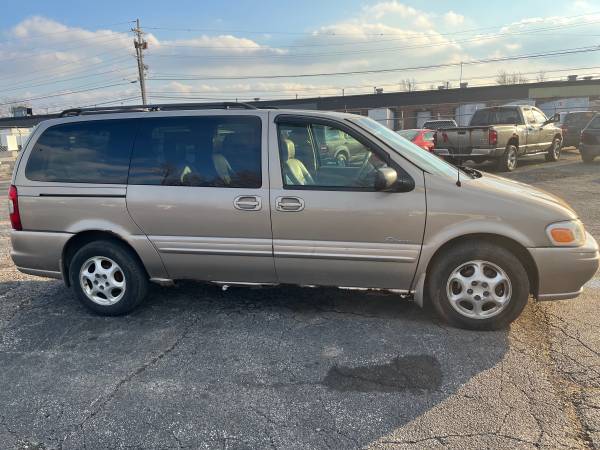 2002 oldsmobile silhouette Mini van - power everything - leather for sale in Cleveland, OH – photo 6
