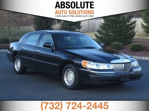2000 Lincoln Town Car Executive 4dr Sedan - - by for sale in Hamilton, NY – photo 3