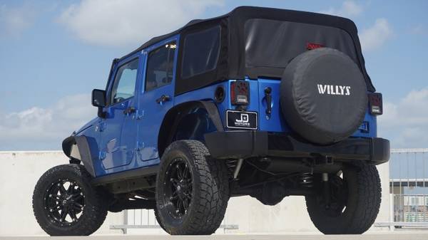 2015 Jeep Wrangler Unlimited *(( 6 SPEED MANUAL ))* CUSTOM JEEPS !!! for sale in Austin, TX – photo 8