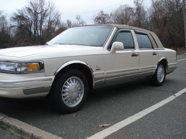 █ 1996 LINCOLN TOWN CAR CARTIER EDITION █ for sale in Weston, MA – photo 10