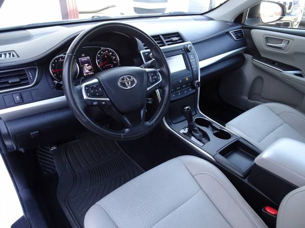 2016 Toyota Camry SE - - by dealer - vehicle for sale in Waterloo, IA – photo 11