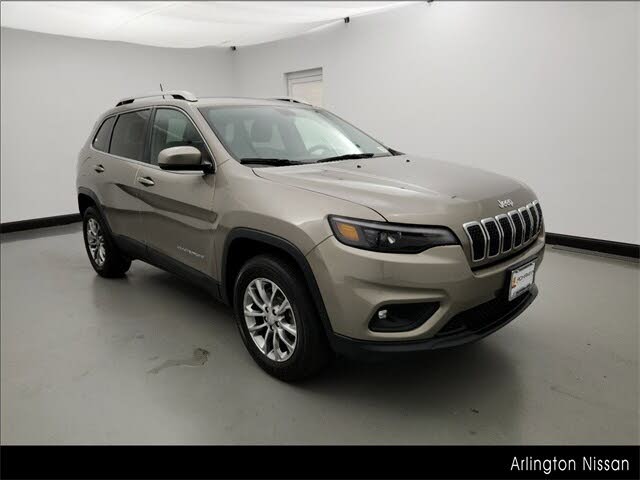 2019 Jeep Cherokee Latitude Plus 4WD for sale in Arlington Heights, IL – photo 3
