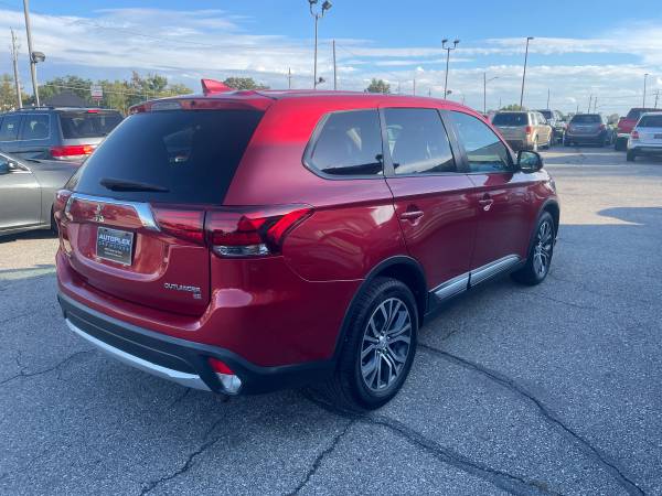 2017 Mitsubishi Outlander SE AWD - - by dealer for sale in URBANDALE, IA – photo 5