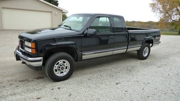 1996 GMC 2500 HD 4X4 5 speed stick - cars & trucks - by owner -... for sale in De Pere, WI – photo 10