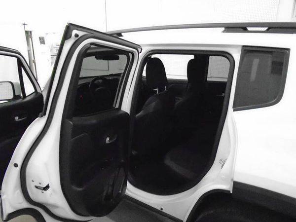 2017 Jeep Renegade Latitude 4x4 4dr SUV Home Lifetime Powertrain... for sale in Anchorage, AK – photo 9